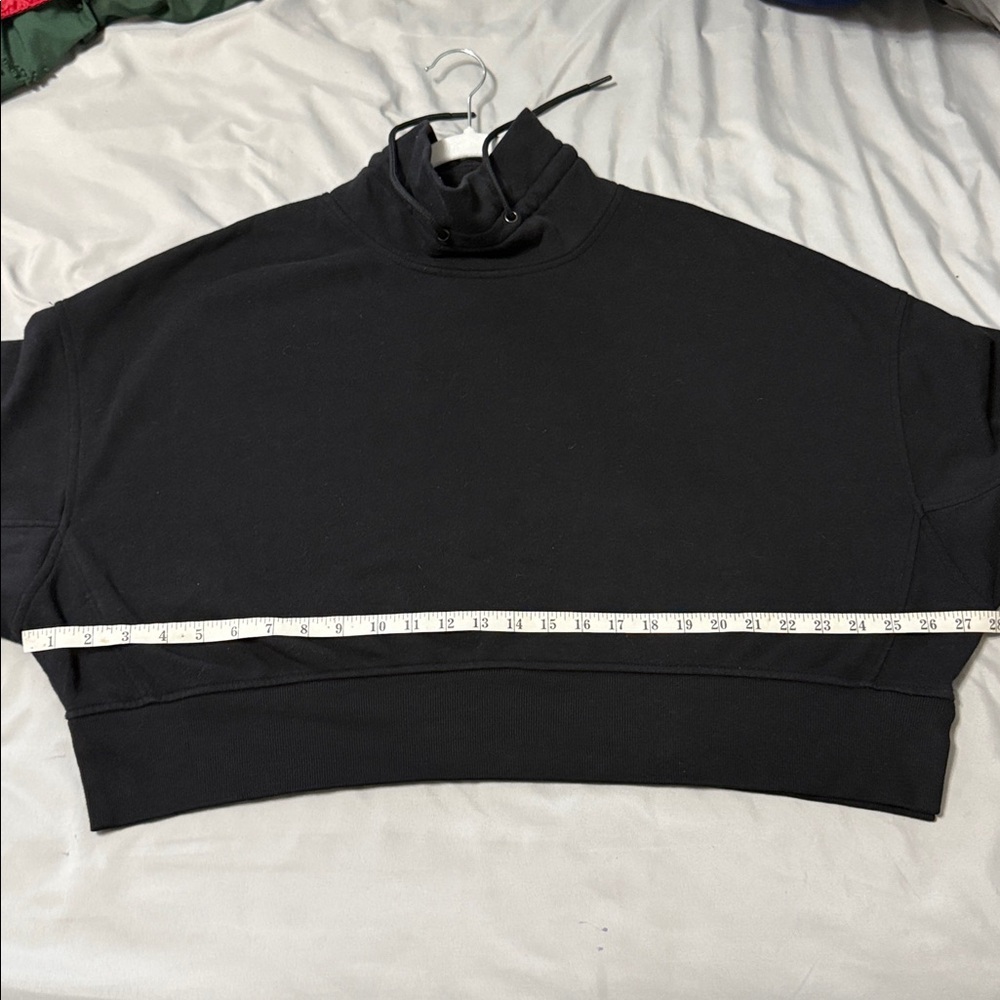 Womens Cropped Pullover - Picture 3 of 4